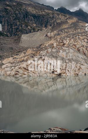 Der Rhône-Gletscher ist ein Gletscher in den Schweizer Alpen und die Quelle des Flusses Rhône und einer der Hauptverursacher des Genfersees. Stockfoto