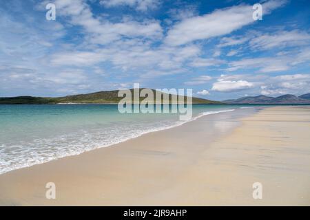 Surge am Luskentire Beach, Sound of Taransay, Harris, Isle of Harris, Äußere Hebriden, Westliche Inseln, Schottland, Vereinigtes Königreich, Großbritannien Stockfoto