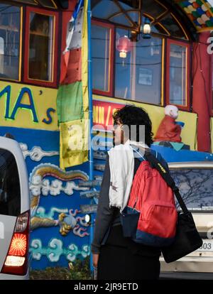 Januar 1. 2020 Mussoorie Uttarakhand INDIEN. Eine touristische Besichtigung während des Winterkarnevalfestes in Mussoorie. Stockfoto