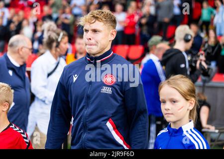 Aalborg, Dänemark. 21., August 2022. Kilian Ludewig von der AAB wurde während des Superliga-Spiels 3F zwischen Aalborg Boldklub und Broendby IF im Aalborg Portland Park in Aalborg gesehen. (Foto: Gonzales Photo - Balazs Popal). Stockfoto