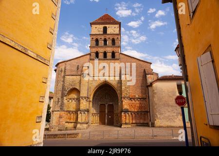 Blick auf die Kirche Saint Quitterie in der Stadt Aire sur l'Adour, Pilgerweg nach Santiago de Compostella, UNESCO-Weltkulturerbe. Neues Aquit Stockfoto