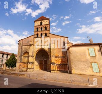 Blick auf die Kirche Saint Quitterie in der Stadt Aire sur l'Adour, Pilgerweg nach Santiago de Compostella, UNESCO-Weltkulturerbe. Neues Aquit Stockfoto