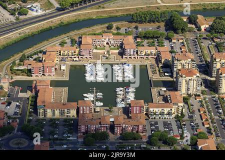 Lattes (Südfrankreich): Luftaufnahme des Bezirks Port-Ariane, südlich von Montpellier, und seiner Marina am Fluss Lez Stockfoto