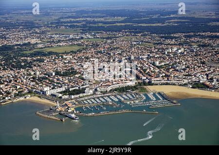 Meschers-sur-Gironde (Südwestfrankreich): Luftaufnahme des Hafens und des Badeortes in der Mündung der Gironde Stockfoto