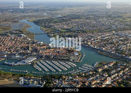 Saint-Gilles-Croix-de-Vie (Zentralfrankreich): Luftaufnahme des Badeortes und des Yachthafens von Port-la-Vie im Herzen der Stadt Stockfoto