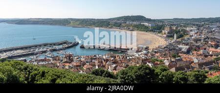Luftaufnahme von South Bay Beach, Scarborough, North Yorkshire, Yorkshire, England, VEREINIGTES KÖNIGREICH Stockfoto