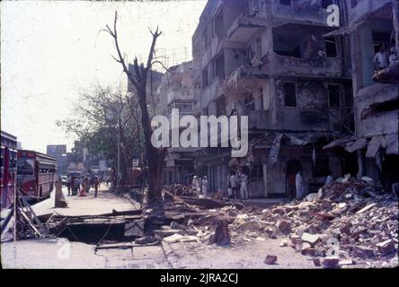 Zerstörte Gebäude durch Bombenbomben, Worli, Mumbai, Indien Stockfoto