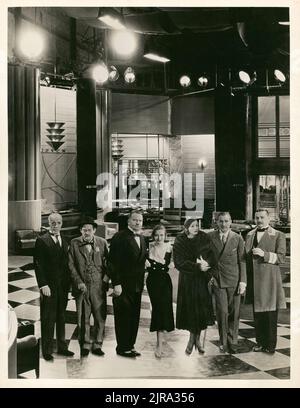 Greta Garbo und die Besetzung von „Grand Hotel“ (MGM, 1932). Still Stockfoto