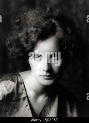 Porträtfoto von Greta Garbo von Arnold Genthe, 1925. Stockfoto