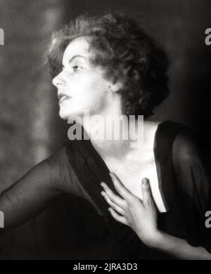 Porträtfoto von Greta Garbo 1925 - Arnold Genthe (1869-1942) Fotograf Stockfoto
