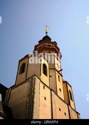 Eine vertikale Aufnahme der Nikolaikirche in Leipzig Stockfoto