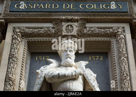 Denkmal von Gaspard de Coligny, das während des Massakers von Saint Bartholomew 1572 von Gustave Crauk (1889) ermordet wurde - Oratorientempel, rue de Rivoli -Paris Stockfoto