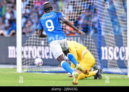 NEAPEL, ITALIEN - 21. AUGUST: Victor Osimhen von Neapel erzielt ein Tor in der italienischen Serie A Spiel zwischen Neapel und AC Monza im Stadio Diego Armando Maradona am 21. August 2022 in Neapel, Italien (Foto: Ciro Santangelo/Orange Picles) Stockfoto