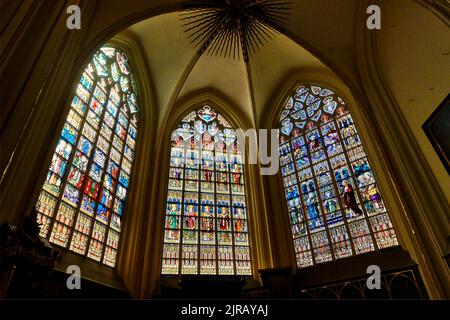 Buntglasfenster, Kathedrale St. Salvator, Brügge, Belgien Stockfoto