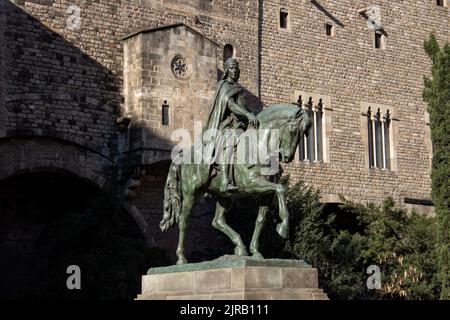 Montierte Statue von Ramon Berenguer III, Barcelona, Spanien Stockfoto