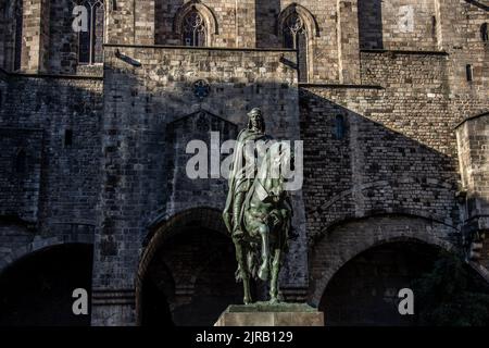 Montierte Statue von Ramon Berenguer III, Barcelona, Spanien Stockfoto