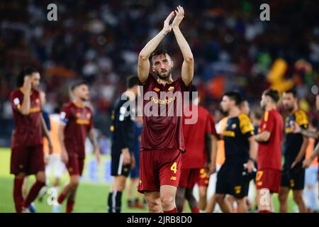 Roma's italienischer Mittelfeldspieler Bryan Cristante gestikuliert während des Fußballspiels der Serie A zwischen AS Roma und Cremonese. As Roma gewann 1-0 Stockfoto