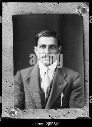 Kopie eines Männerporträts, um 1940s, Wellington, von Cuba Photographic Studio, William Vinsen. Stockfoto