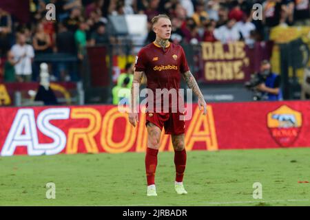 Rick Karsdorp, der niederländische Verteidiger von Roma, schaut während des Fußballspiels der Serie A zwischen AS Roma und Cremonese. As Roma gewann 1-0 Stockfoto