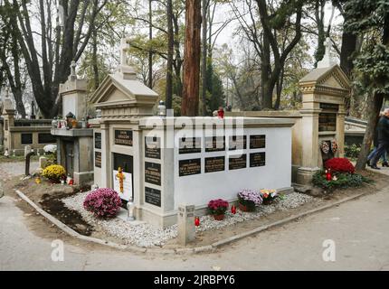 Rakowicki Friedhof, einer der bekanntesten Friedhöfe Polens, im Zentrum von Krakau, Polen. Stockfoto