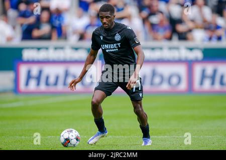 BRUGGES, BELGIEN - 21. AUGUST: Clinton Mata vom Club Brugge KV läuft mit dem Ball während des Jupiler Pro League-Spiels zwischen Club Brugge KV und KV Kortrijk am 21. August 2022 im Jan Breydelstadion in Brugges, Belgien (Foto: Joris Verwijst/Orange Picles) Stockfoto