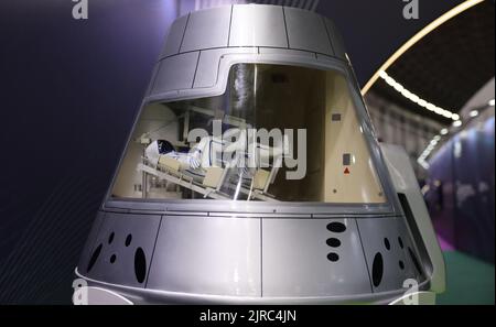 8. Dezember 2021, Sotschi, Russland. Ein Nachbau der wiederverwendbaren russischen bemannten Raumsonde Orel (Föderation). Stockfoto