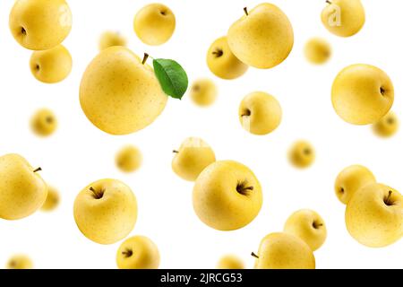 Fallender gelber Apfel isoliert auf weißem Hintergrund, selektiver Fokus Stockfoto