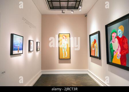 Gemälde von Perdro Paricio, ausgestellt in der Halcyon Gallery Juli 2022, London, UK Stockfoto