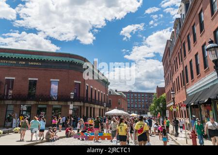 Lowell, Massachusetts, USA, 30. Juli 2022: Das Lowell Folk Festival ist ein großes, kostenloses Musikfestival im Freien. Stockfoto