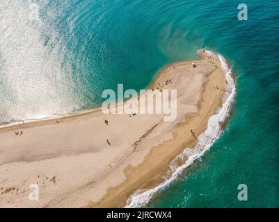 Cape possidi Beach wurde von einer Drohne in calkidiki, griechenland, erschossen Stockfoto