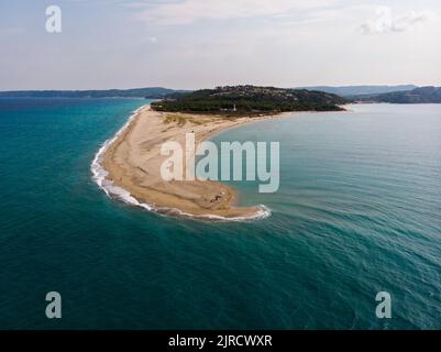 Cape possidi Beach wurde von einer Drohne in calkidiki, griechenland, erschossen Stockfoto