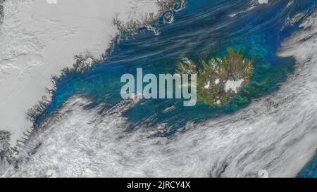 Luftaufnahme von Grönland (links) und Island (rechts) Stockfoto