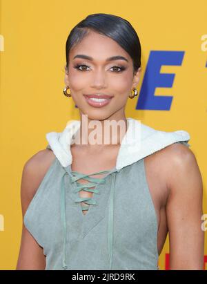 Westwood, USA. 23. August 2022. Lori Harvey kommt zur Premiere des Netflix-Films Me TIME, der am Dienstag, den 23. August 2022 im Regency Village Theatre in Westwood, CA, stattfand. (Foto: Juan Pablo Rico/Sipa USA) Quelle: SIPA USA/Alamy Live News Stockfoto