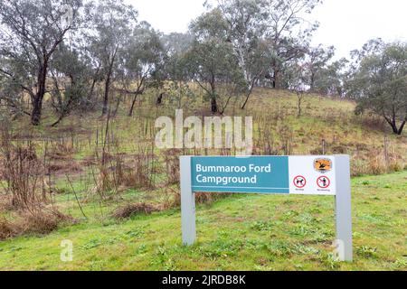 Bummaroo Ford Campingplatz im Abercrombie River Nationalpark im regionalen New South Wales, Australien Stockfoto