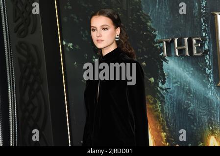 New York, Usa. 23. August 2022. Fina Strazza nimmt an der Premiere der TV-Show „der Herr der Ringe: Ringe der Macht“ in der Alice Tully Hall in New York City Teil. Kredit: SOPA Images Limited/Alamy Live Nachrichten Stockfoto