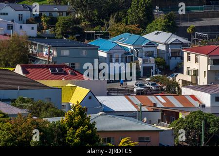 Wellington, Neuseeland - 13. April 2020: Panoramablick auf die Häuser in einem Vorort von Brooklyn in Wellington, Neuseeland Stockfoto