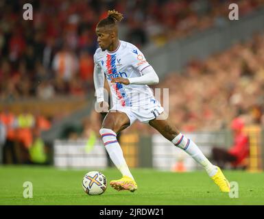 15 Aug 2022 - Liverpool gegen Crystal Palace - Premier League - Anfield Wilfried Zaha vom Crystal Palace während des Premier League-Spiels in Anfield. Picture : Mark Pain / Alamy Live News Stockfoto