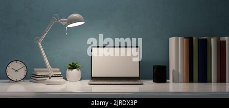 Moderner, eleganter Schreibtisch oder Arbeitsplatz mit weißem Laptop-Mockup, Tischlampe und Zubehör auf weißem Tisch über blauer Wand. Nahaufnahme. 3D Stockfoto