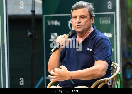 Marina Di Pietrasanta, Italien. 23. August 2022. Carlo Calenda Leiter der azione bei der Sitzung caffè der Versiliana. Auf dem Foto Carlo Calenda Credit: Stefano Dalle Luche/Alamy Live News Stockfoto