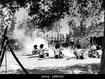 FRANCES GIFFORD als Nyoka und FRANK LACKTEEN als Shamba in Episode 1 der 15 Chapter Serial JUNGLE GIRL 1941 die Regisseure JOHN ENGLISH und WILLIAM WITNEY basierten lose auf dem Roman von Edgar Rance Burroughs und dekorierten Morris Braun Associate Producer Hiram S. Brown Jr. Republic Picles Stockfoto