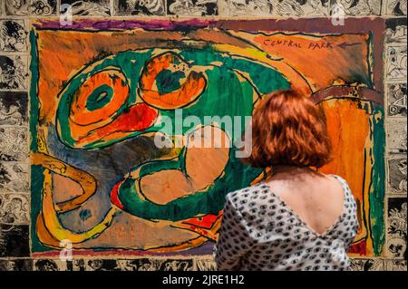 London, Großbritannien. 23. August 2022. Pierre Alechinsky, Central Park, 1965 - die letzte Woche des Surrealismus jenseits der Grenzen in den Eyal Ofer Galerien in der Tate Modern. Basierend auf umfangreichen Recherchen erreichte die Ausstellung die ganze Welt und über 50 Jahre. Es zeigte, wie Künstler auf der ganzen Welt vom Surrealismus inspiriert und vereint wurden. Kredit: Guy Bell/Alamy Live Nachrichten Stockfoto