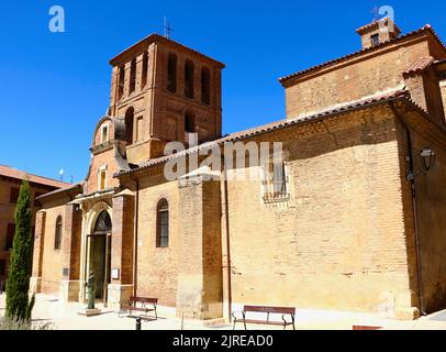 Die umgebaute Kirche beherbergt das Museum der römischen Villa Olmeda Saldaña Palencia Castile and Leon Spain Stockfoto