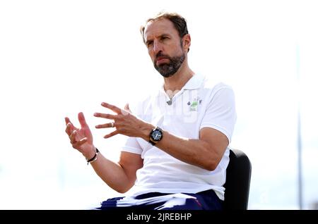 Gareth Southgate, Manager von England, bei der Einführung der neuen £92 Millionen-Finanzierung durch die Football Foundation für Mehrzwecksporteinrichtungen im Gunnersbury Park Sports Hub, London. Bilddatum: Mittwoch, 24. August 2022. Stockfoto