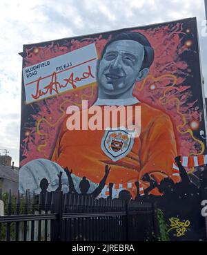 Jimmy Armfield (James Christopher Armfield) malte Wandgemälde in der Bloomfield Road, Blackpool, Lancs, England, Großbritannien, FY1 6JJ Stockfoto