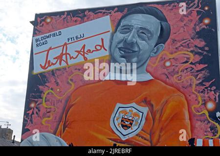 Jimmy Armfield (James Christopher Armfield) malte Wandgemälde in der Bloomfield Road, Blackpool, Lancs, England, Großbritannien, FY1 6JJ Stockfoto