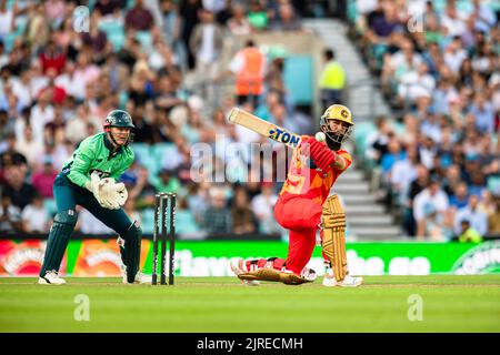 LONDON, GROSSBRITANNIEN. 23. Aug, 2022. Während der Hundert - Oval Invincibles vs Birmingham Phoenix auf dem Kia Oval Cricket Ground am Dienstag, 23. August 2022 in LONDON ENGLAND. Kredit: Taka G Wu/Alamy Live Nachrichten Stockfoto