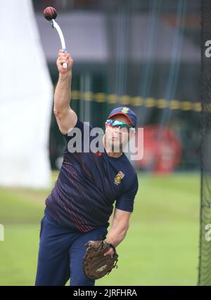 Südafrikas Cheftrainer Mark Boucher während einer Nets-Sitzung im Emirates Old Trafford, Manchester. Bilddatum: Mittwoch, 24. August 2022. Stockfoto