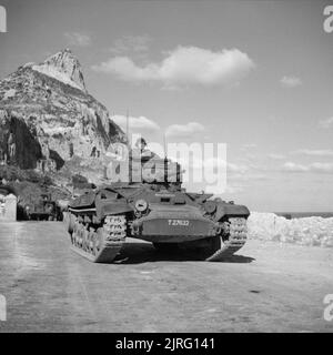 Die britische Armee auf Gibraltar 1942 eine Neu eingetroffen Valentine tank auf Gibraltar, 30. November 1942. Stockfoto