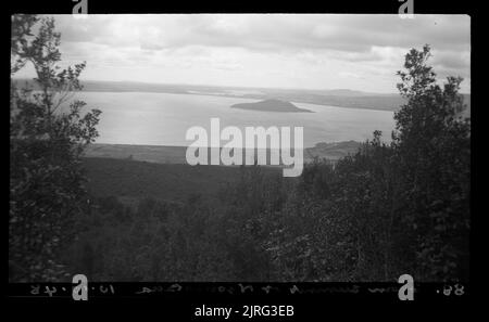Wellington-Taihape-Rotorua-Cen : vom Gipfel des Ngongataha, 10. Oktober 1948, von Leslie Adkin. Stockfoto