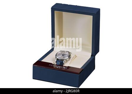 Den Helder, Niederlande. August 2022. Nahaufnahme der Luxusuhr in einer Geschenkbox.Foto in hoher Qualität Stockfoto